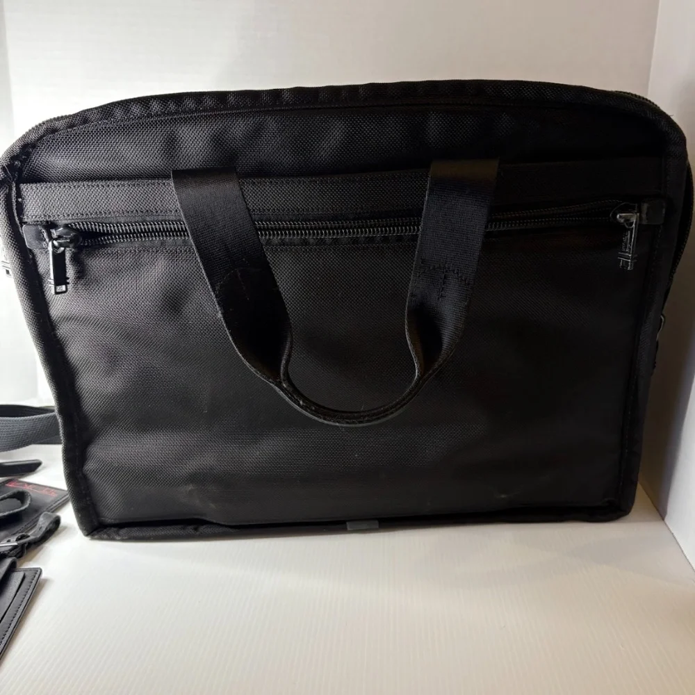 Tumi Alpha Expandable Ballistic Nylon Black Briefcase Messenger Laptop Bag 26160